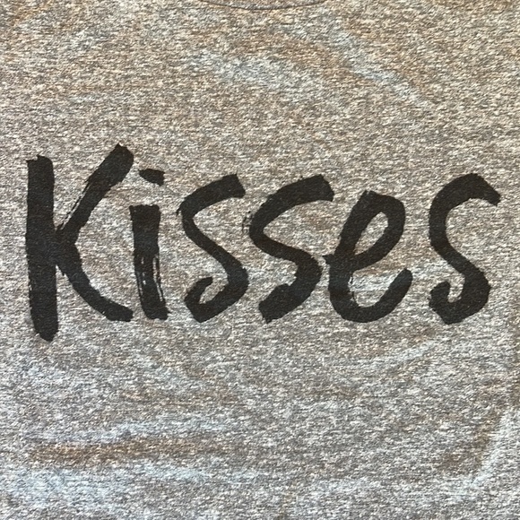 RACHEL ROY "KISSES" HEATHER GREY TEE - SIZE XS - Picture 2 of 5